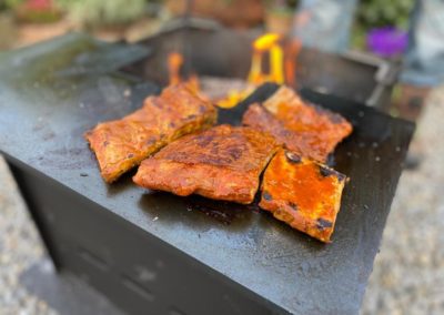 Flammlachs auf Plancha Grill
